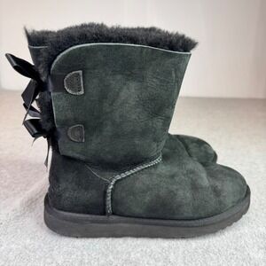 UGG Bailey Bow Boots Women Size 7 Black Suede Shearling Mid Calf 1002954